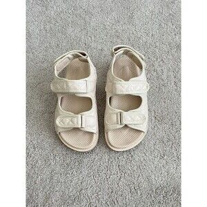 Hook loop Women’s Faux Leather Quilted Flat Sandals Size 36 Euro/ U.S 6